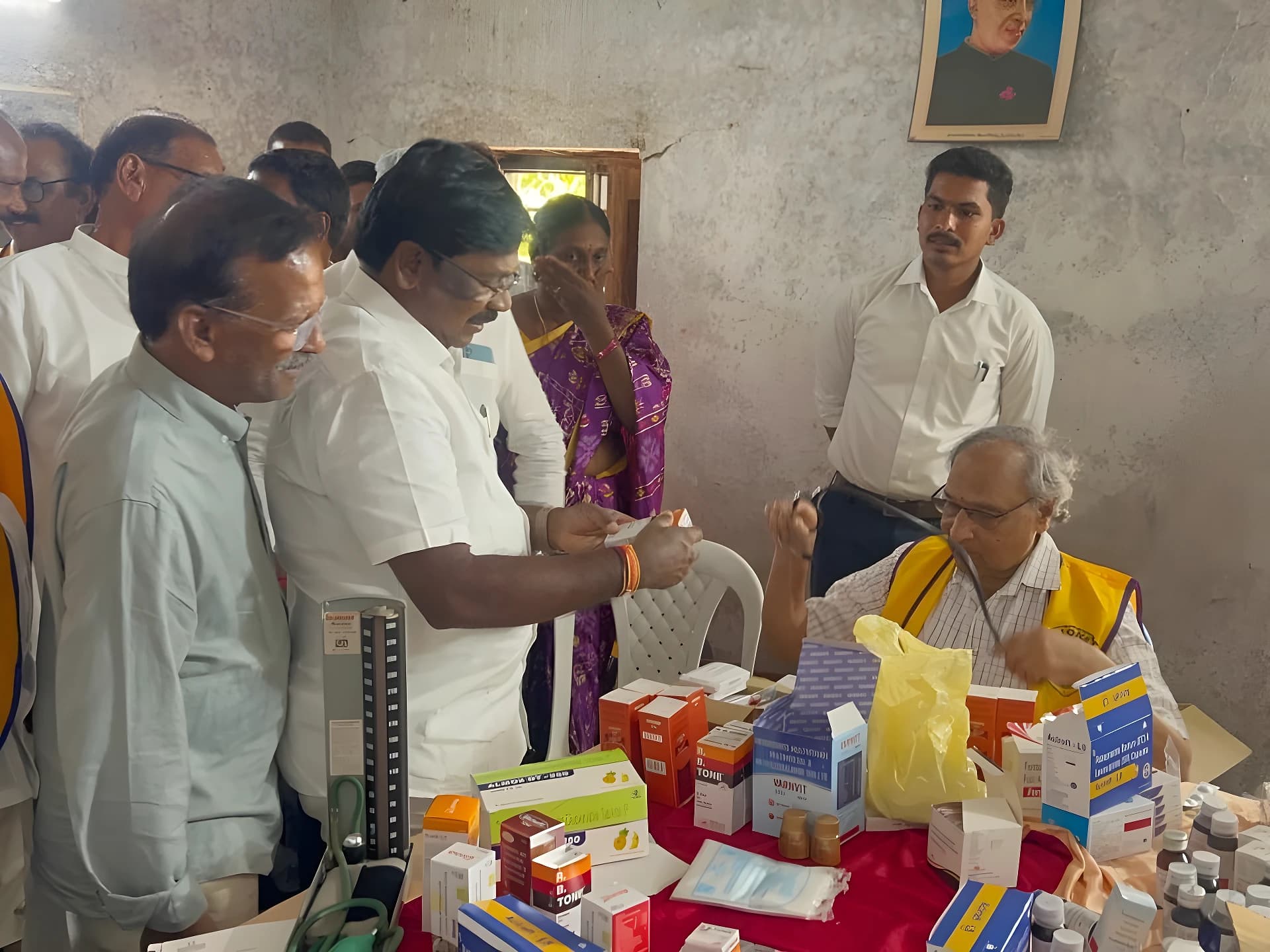 మాచినేనిపల్లిలో మెగా హెల్త్ క్యాంప్