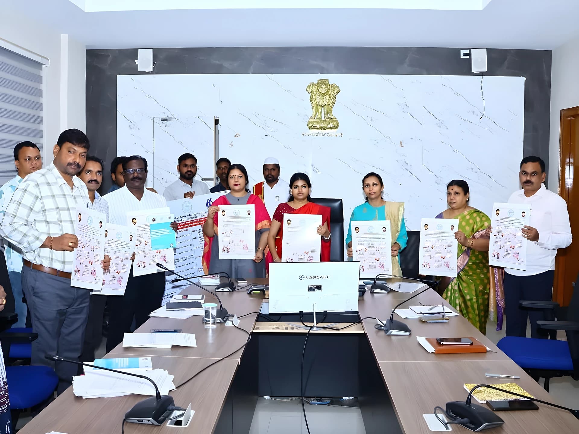వయోవృద్ధుల సంక్షేమమే లక్ష్యం.. పోస్టర్ ఆవిష్కరణ!