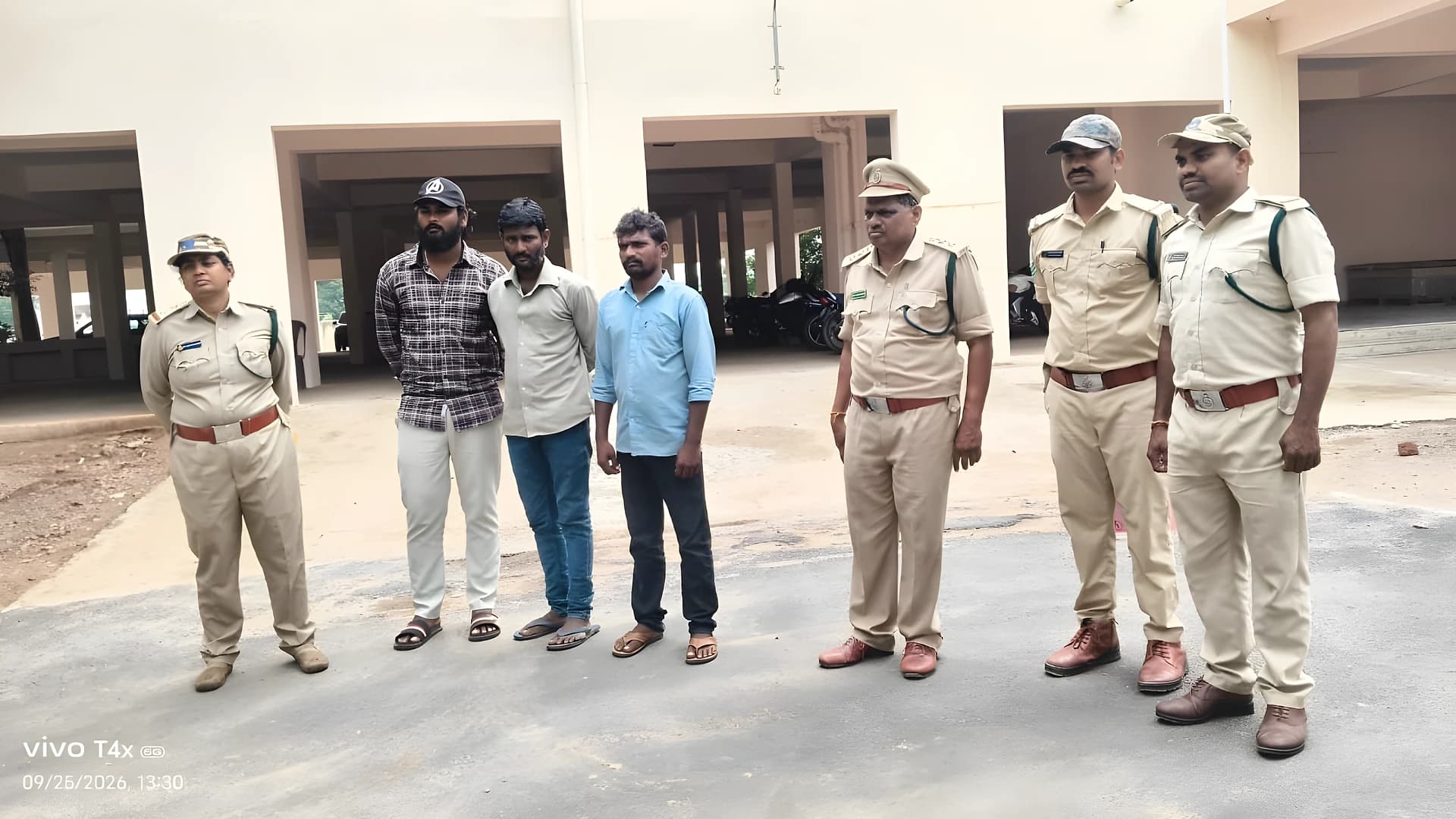 అడవిలో వేట.. ముగ్గురు అరెస్ట్!