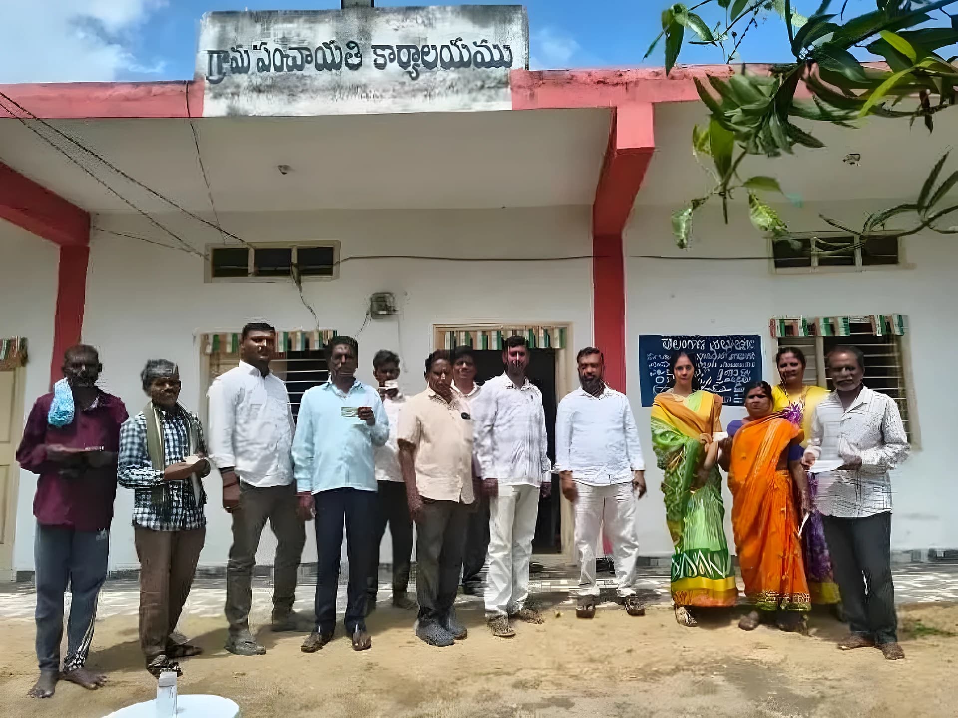 స్మార్ట్ రేషన్ కార్డుల పంపిణీ