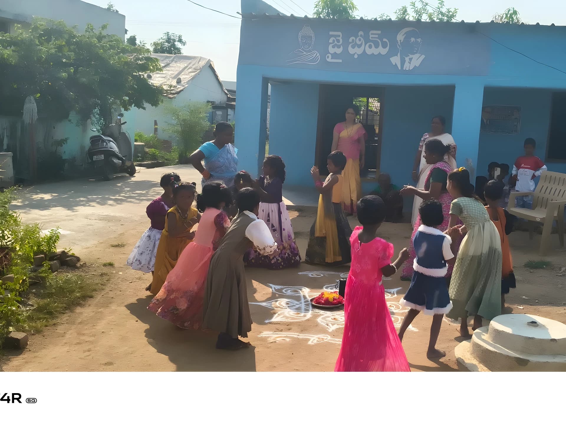 అంబేద్కర్ కాలనీ పాఠశాలలో బతుకమ్మ వేడుకలు