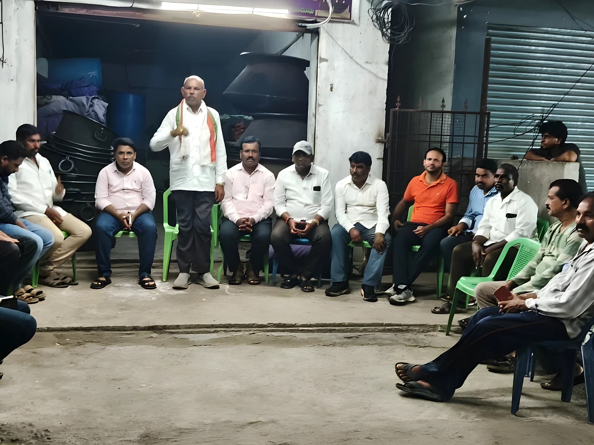 కొత్తగూడెంలో కాంగ్రెస్ నేతల కీలక సమావేశం