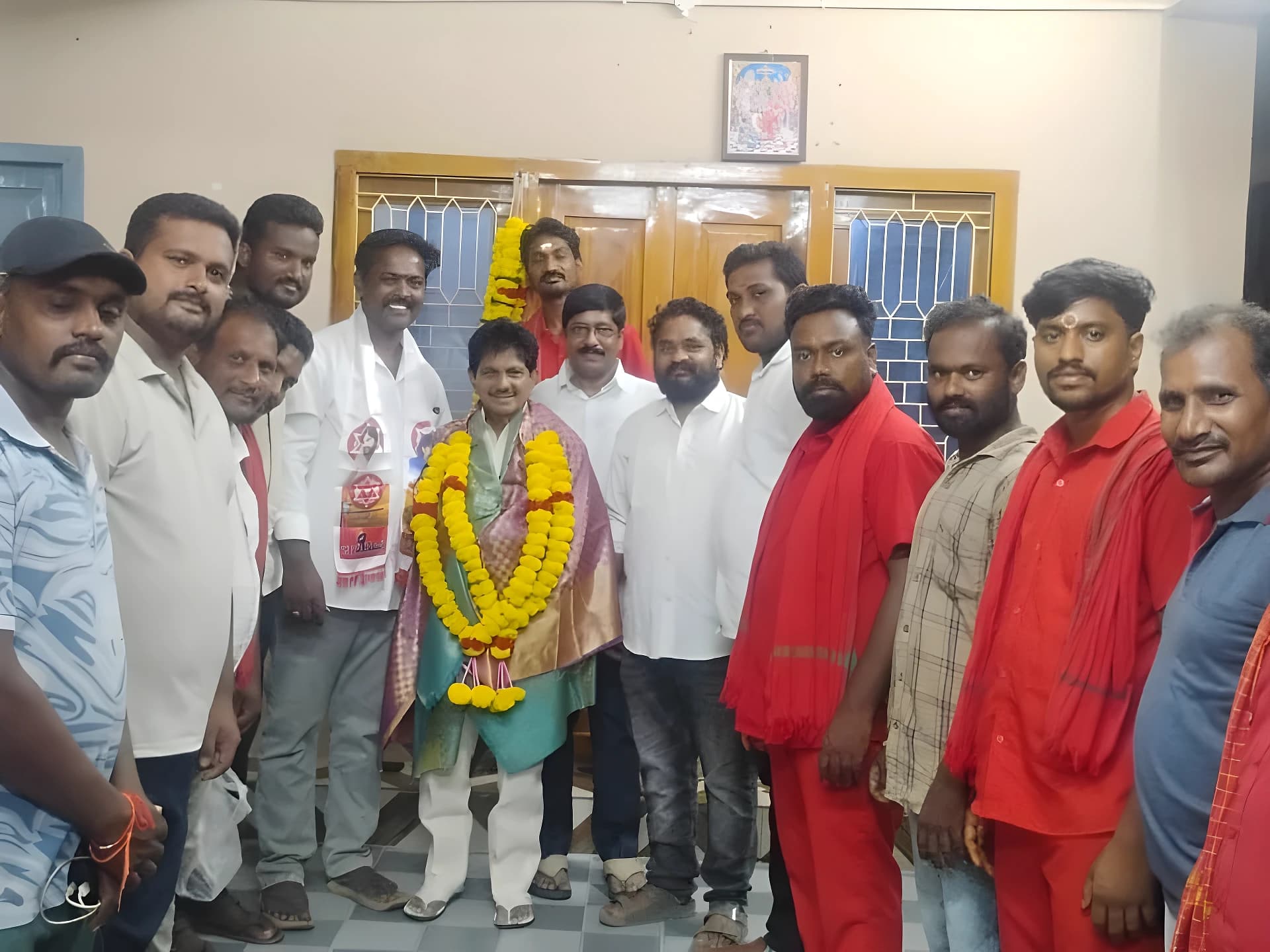 వరుపుల సుబ్బారావుకు సన్మానం