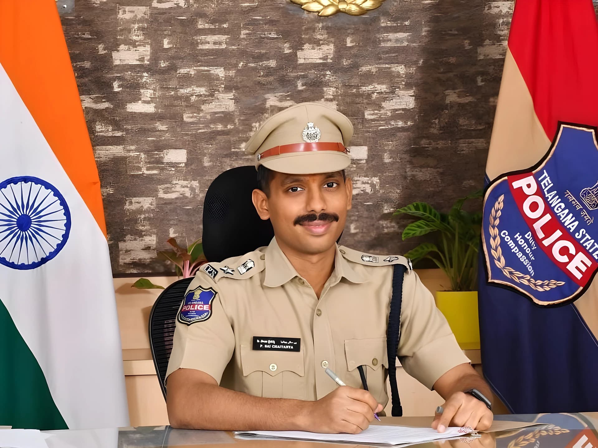 'పండుగ వేళ శాంతిభద్రతలకు సహకరించండి'