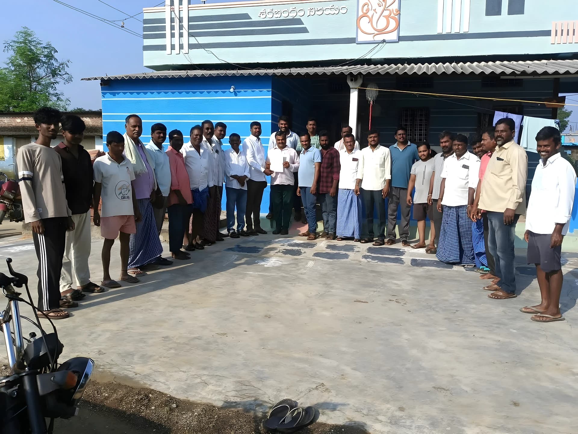 'రాజకీయాల్లో యువత ముందుండాలి'