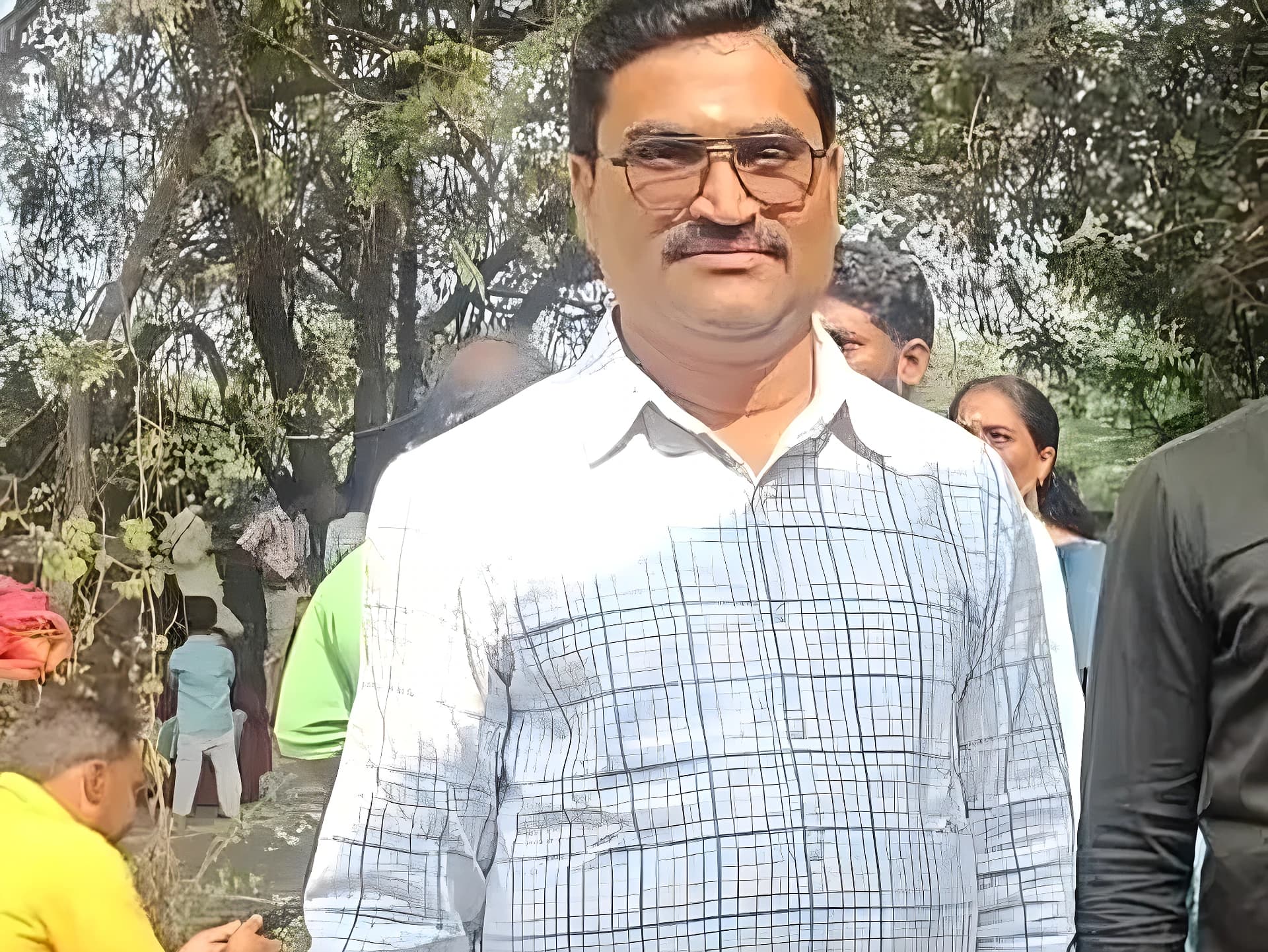 చిట్టీల పేరుతో టీచర్ మోసం