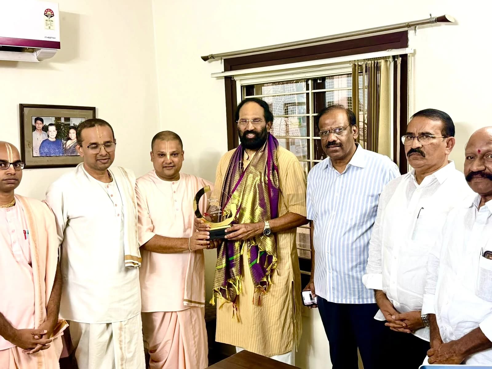 60 వేల మందికి అల్పాహారం.. కమ్యూనిటీ కిచెన్