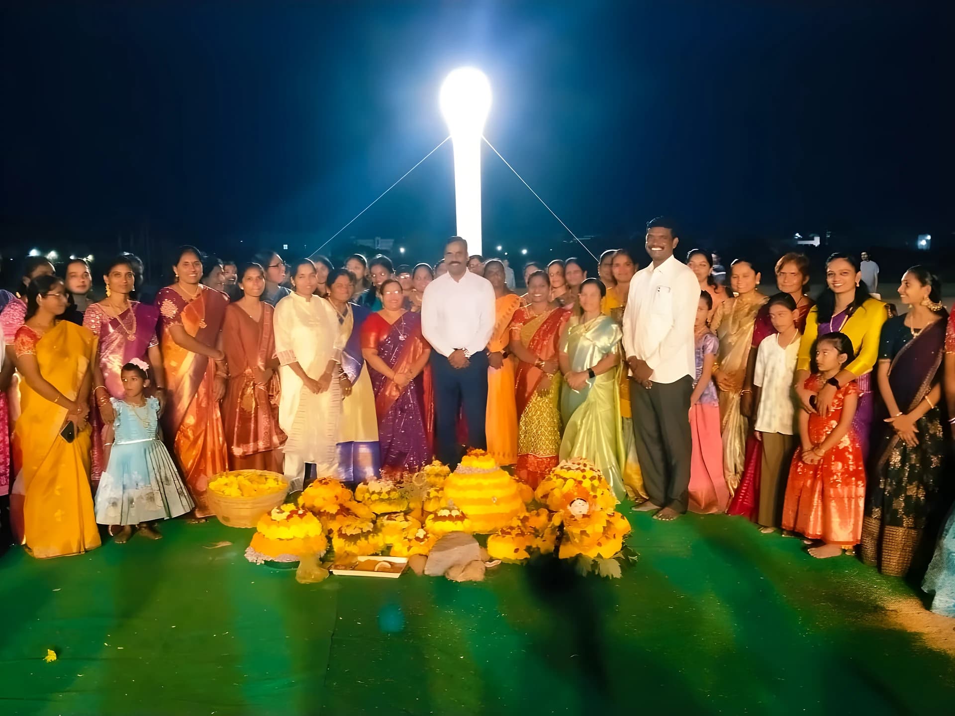 మహిళా పోలీసుల బతుకమ్మ సెలబ్రేషన్స్