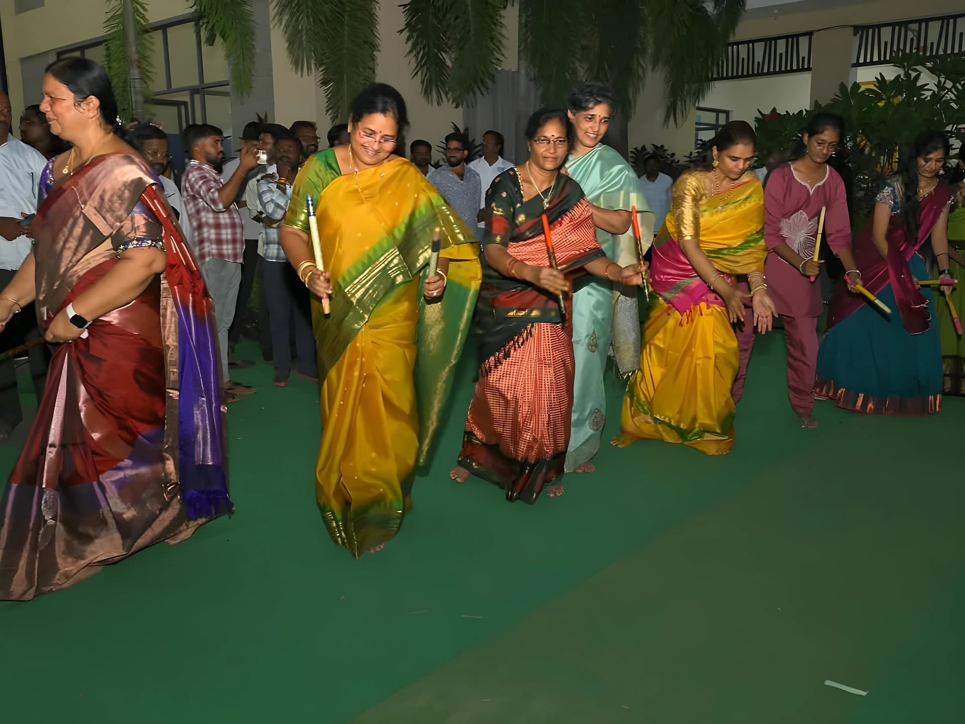 కలెక్టరేట్లో బతుకమ్మ వేడుకలు