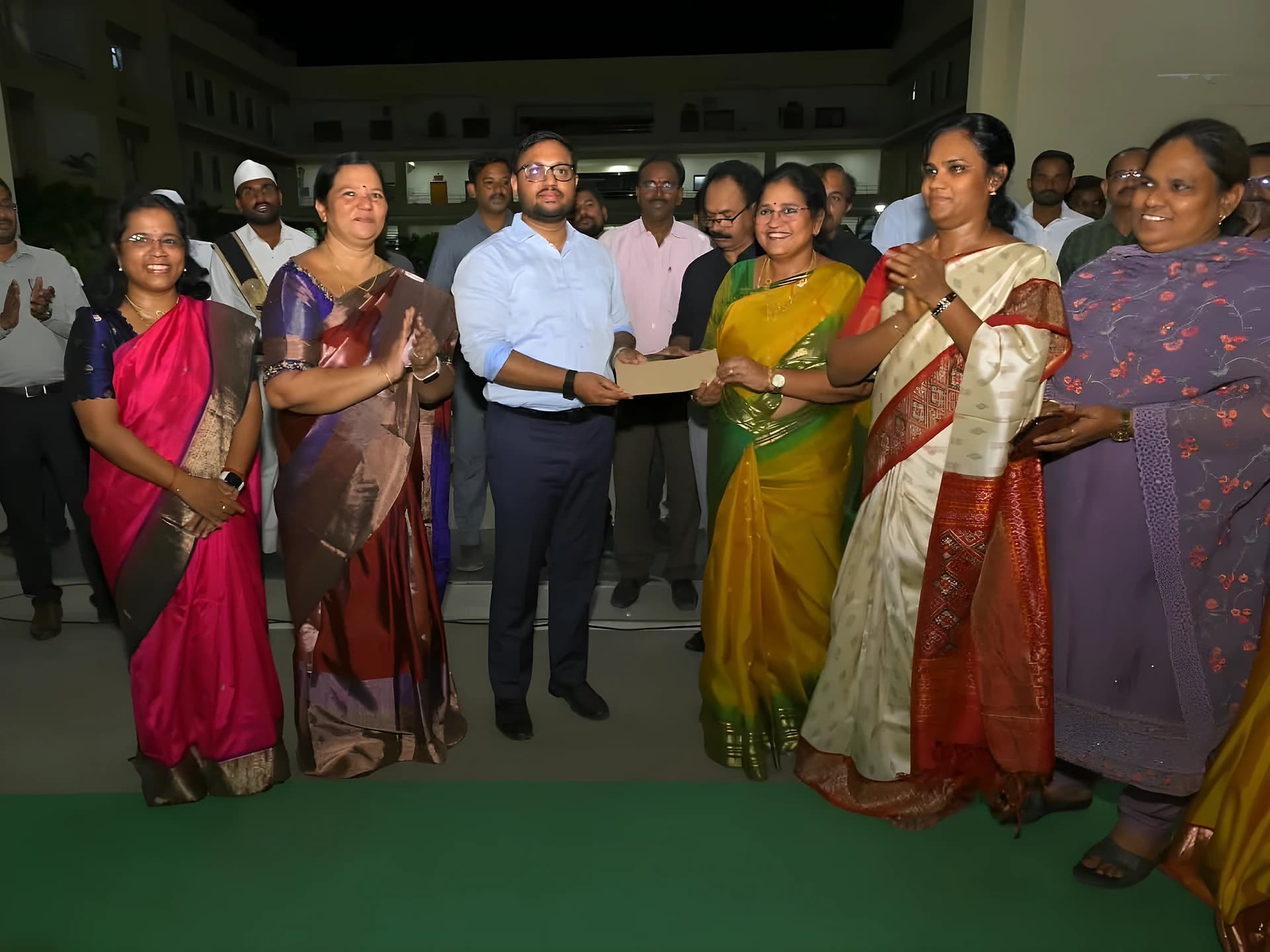 కలెక్టరేట్లో బతుకమ్మ వేడుకలు