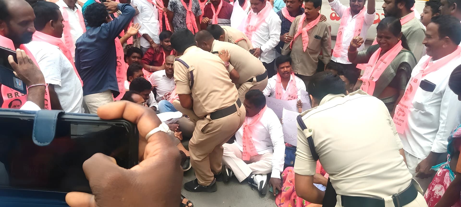 కల్యాణ లక్ష్మి, షాదీ ముబారక్ పథకాలను కాపాడుకోవాలి