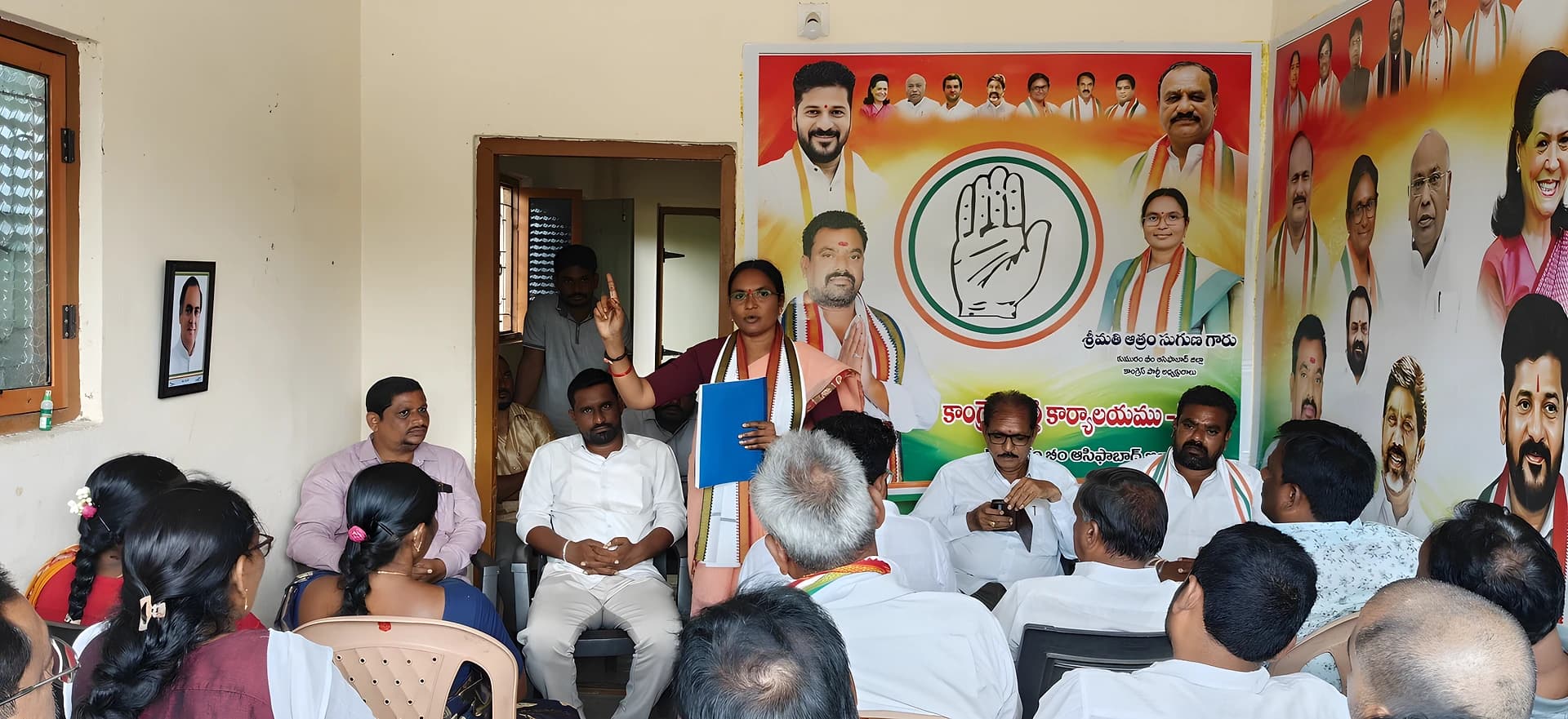 క్షేత్రస్థాయిలో కాంగ్రెస్ బలోపేతమే లక్ష్యం: డీసీసీ