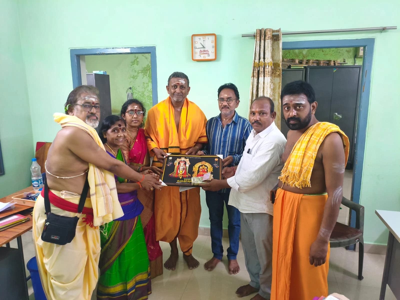ద్రాక్షారామ ఆలయ అన్నదానానికి భారీ విరాళం