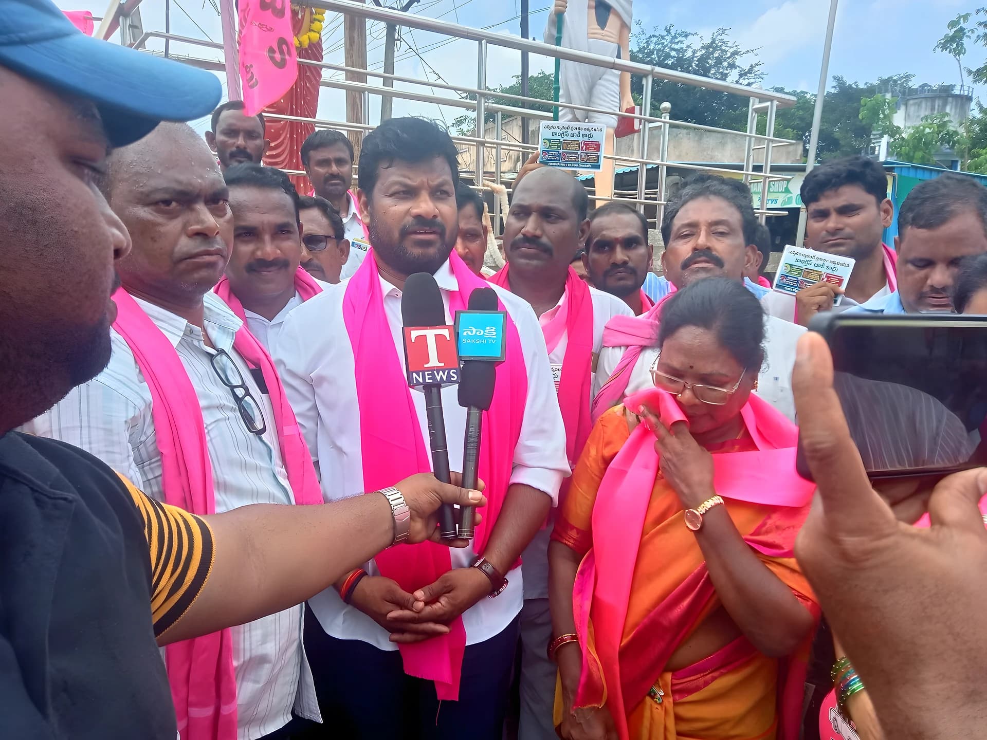 కాంగ్రెస్ వెయ్యి రోజుల పాలనపై BRS నిరసన