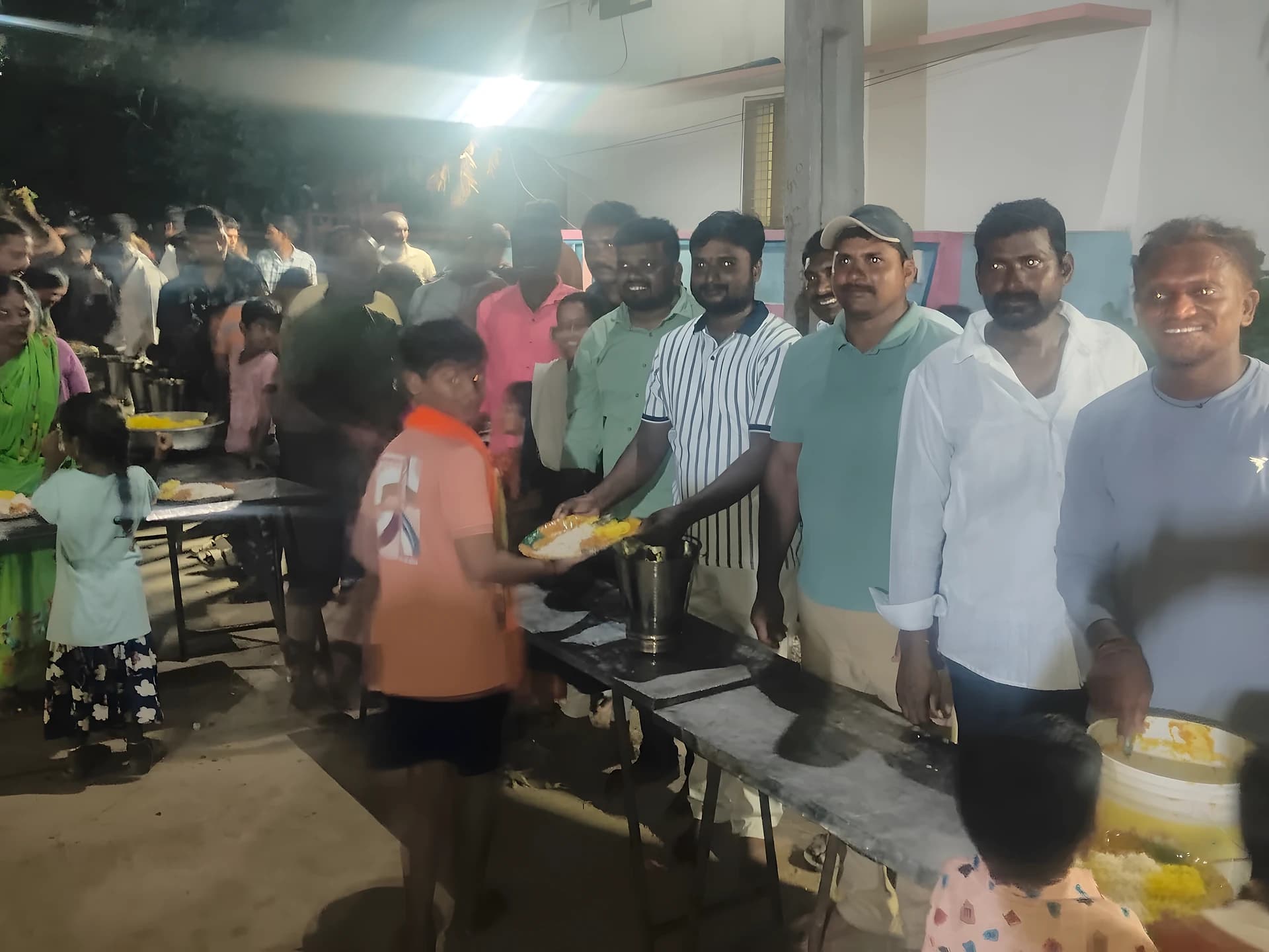 అన్ని దానాల కన్నా అన్నదానం మిన్న: లింగయ్య గౌడ్
