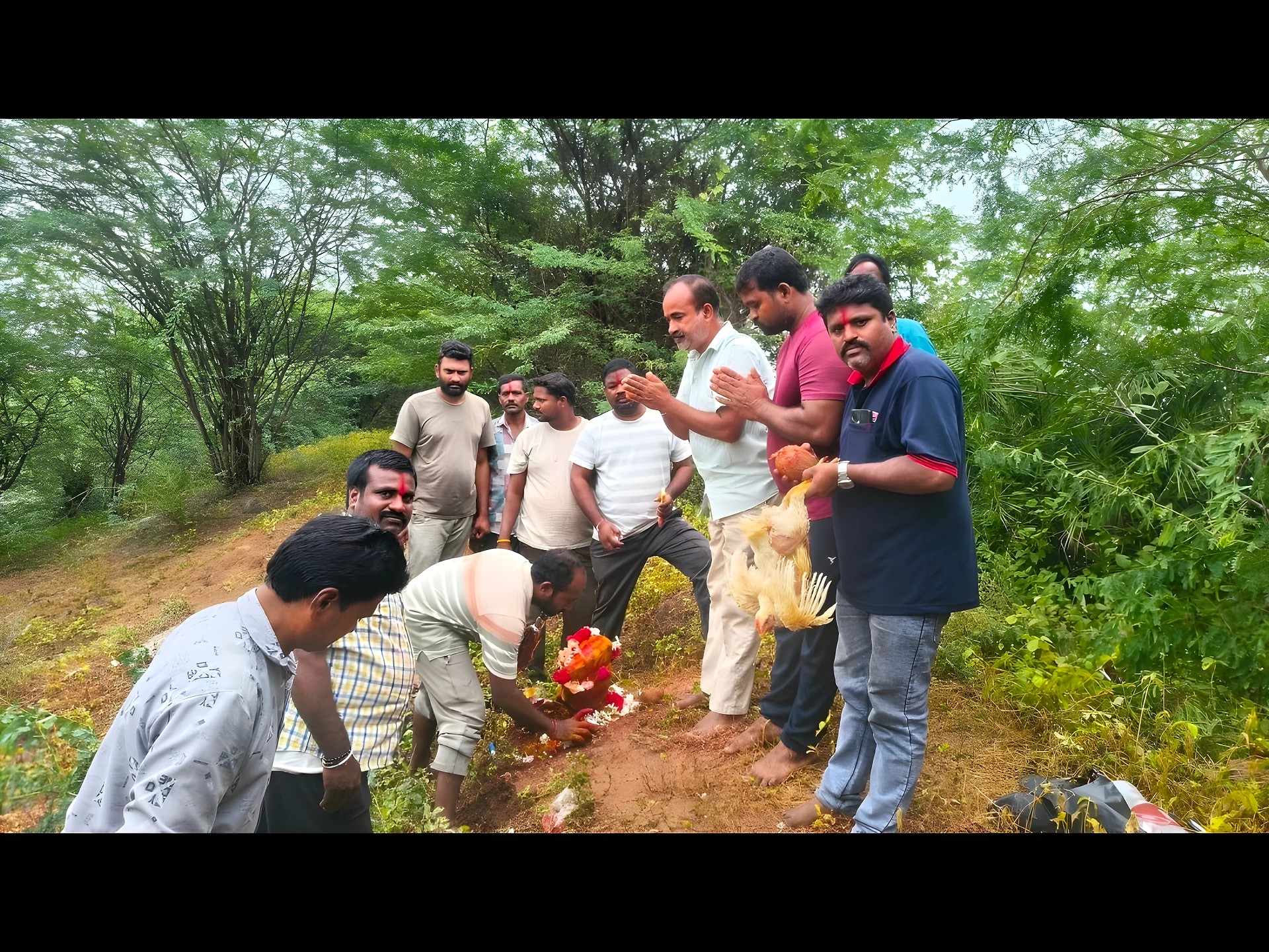 చెరువులోకి నీరు చేరడంతో...కట్టమైసమ్మకు పూజలు