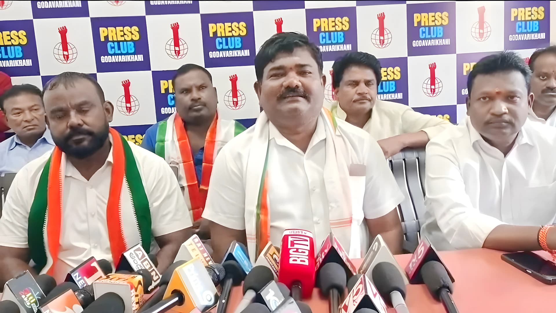 రాజ్ఠాకూర్ కృషిని ఓర్వలేకే విమర్శలు: కాంగ్రెస్