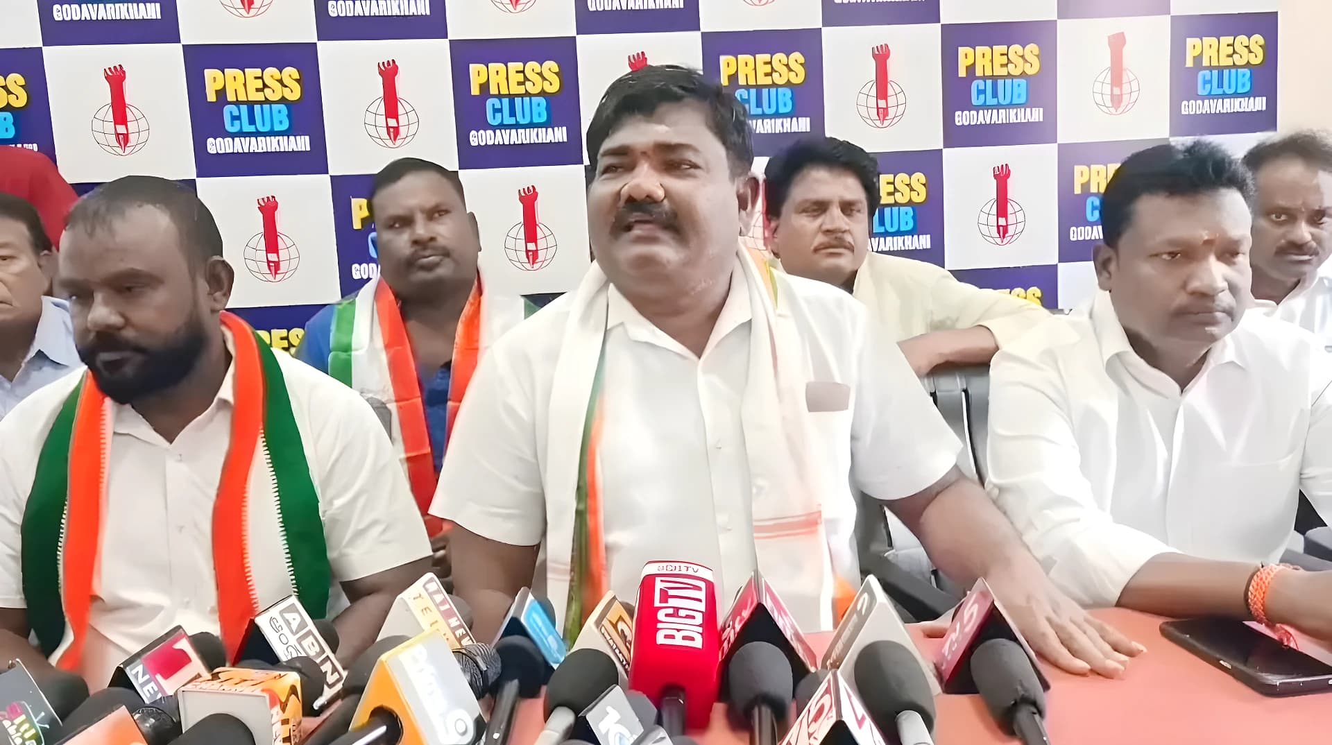 రాజ్ఠాకూర్ కృషిని ఓర్వలేకే విమర్శలు: కాంగ్రెస్