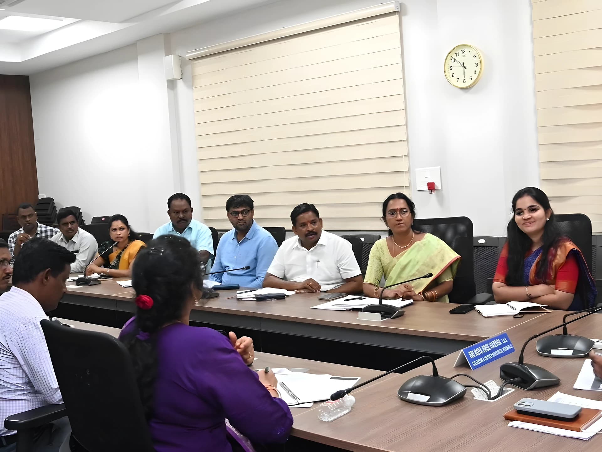 పారిశుధ్య నిర్వహణపై కలెక్టర్ సమీక్ష
