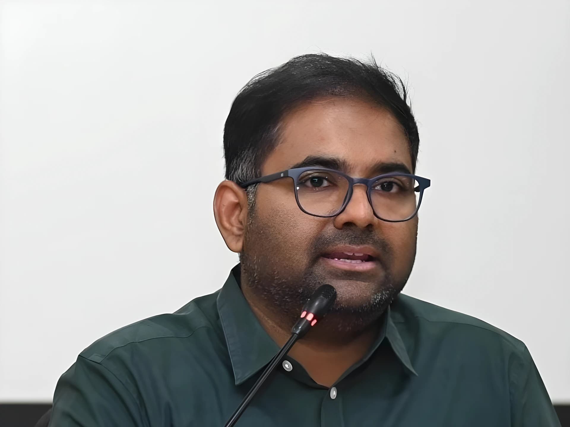 భూసేకరణలో దళారులను నమ్మొద్దు!