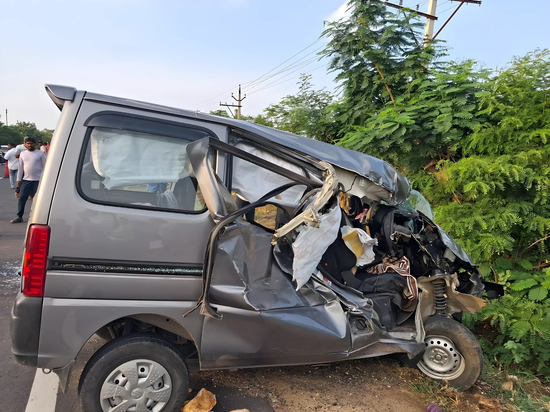 వరికుంటపాడు హైవేపై రోడ్డు ప్రమాదం