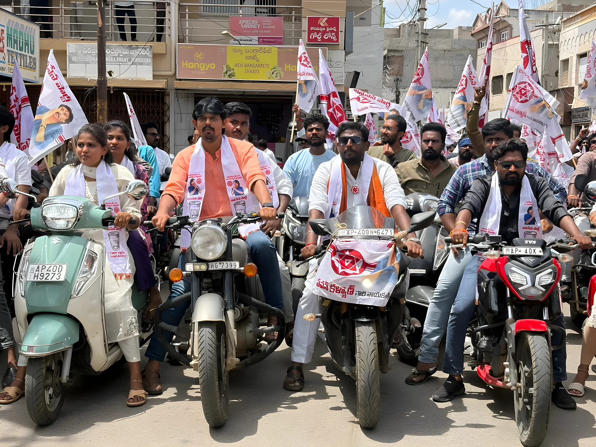 హిందూపురంలో జనసేన భారీ బైక్ ర్యాలీ!