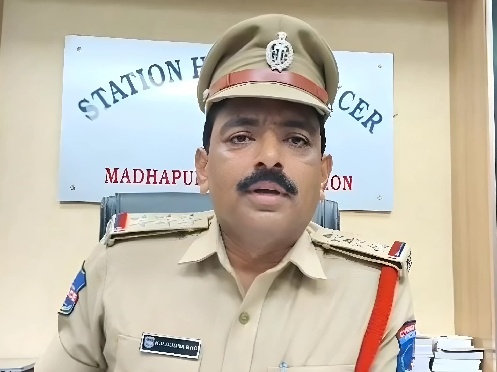సర్వీస్ అపార్ట్మెంట్లపై పోలీసుల నిఘా