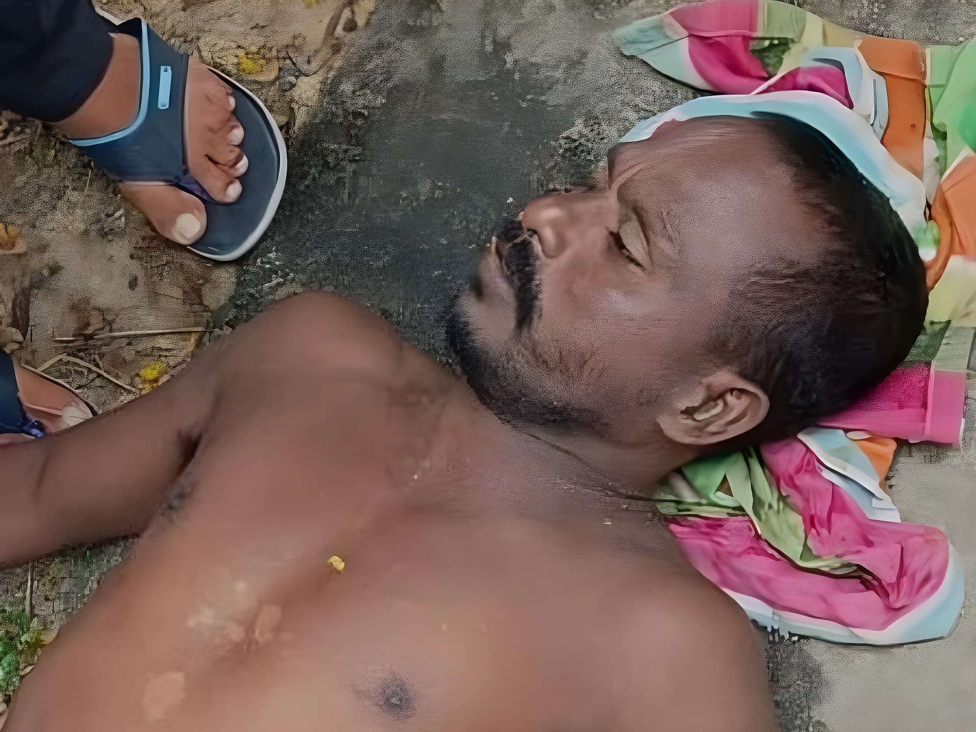 ఆకేరు వాగులో పడి వ్యక్తి మృతి