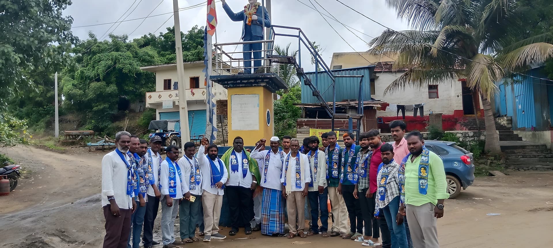 మహనీయుల ఆశయ సాధనకు గ్రామగ్రామాన యాత్ర