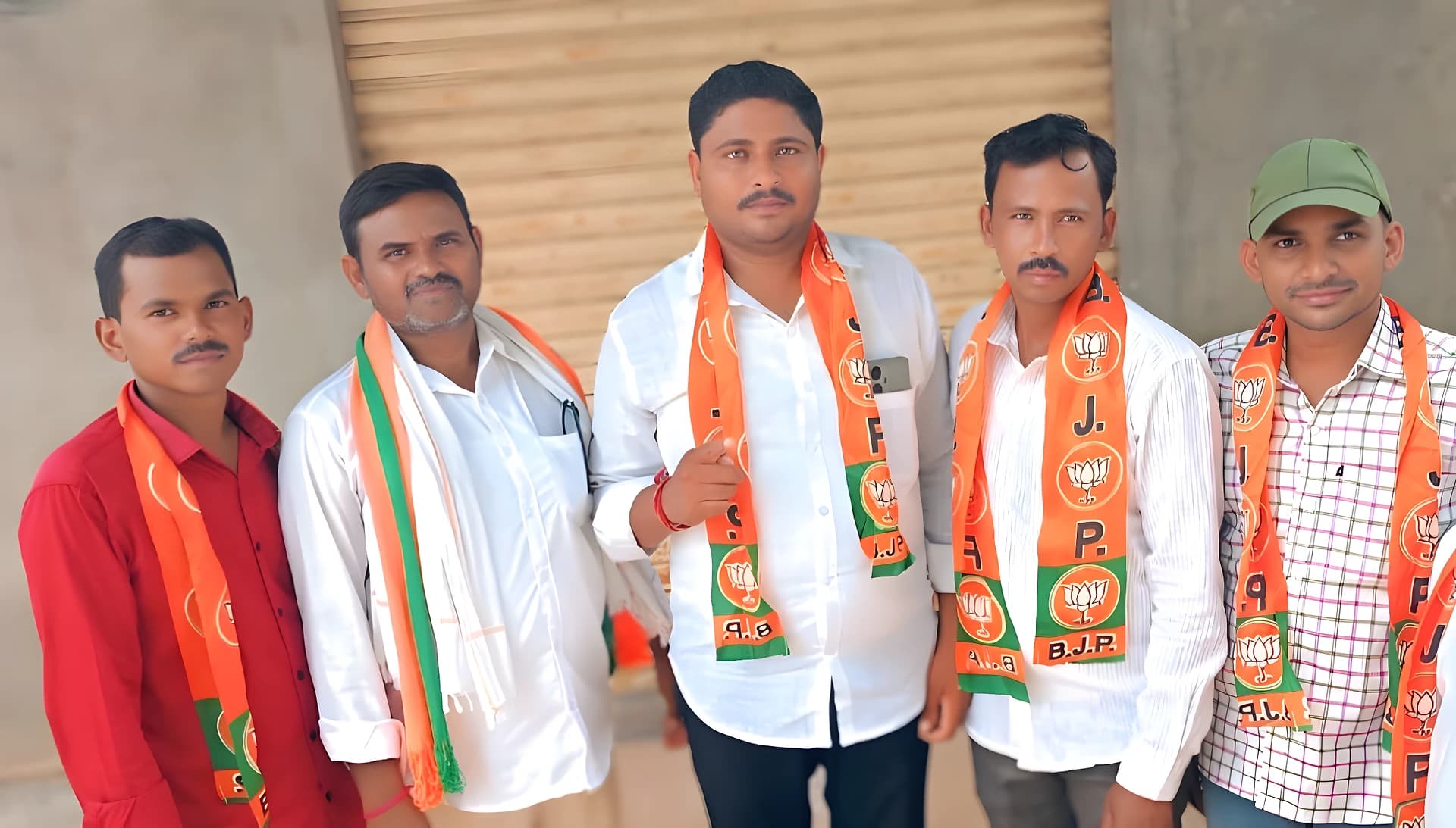 ప్రజలను కాంగ్రెస్ ప్రభుత్వం వంచిస్తోంది