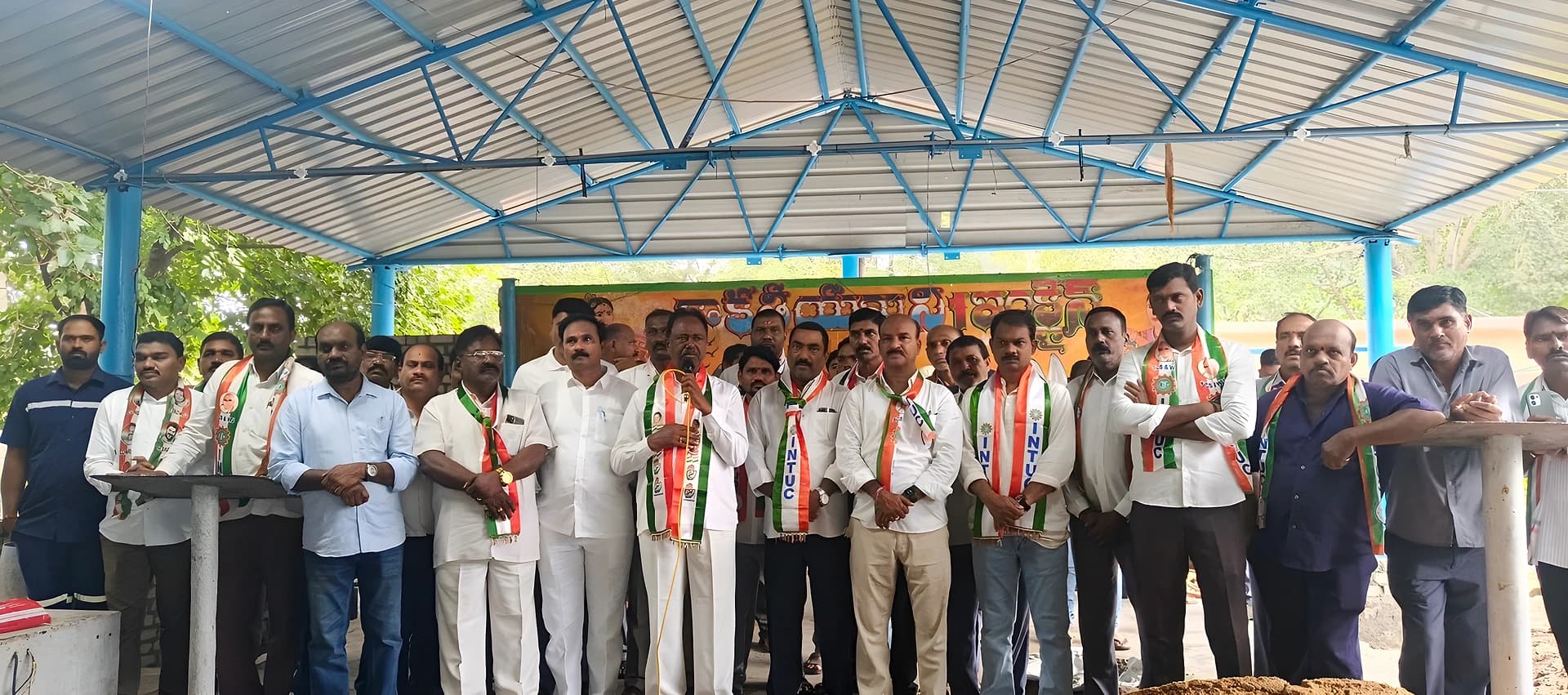 సింగరేణి కార్మికులకు అండగా ఉంటాం: గండ్ర