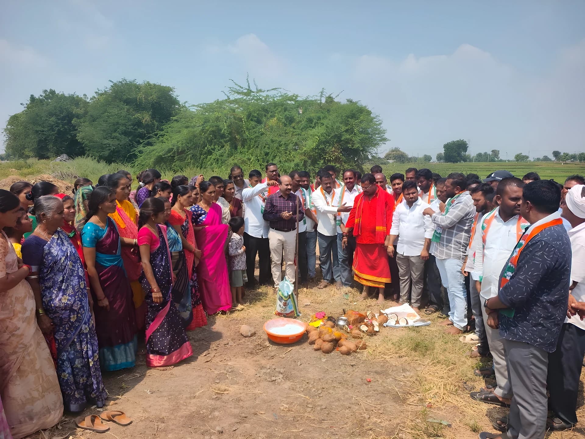 రూప్లా తండాలో ఈవో భవనానికి శంకుస్థాపన