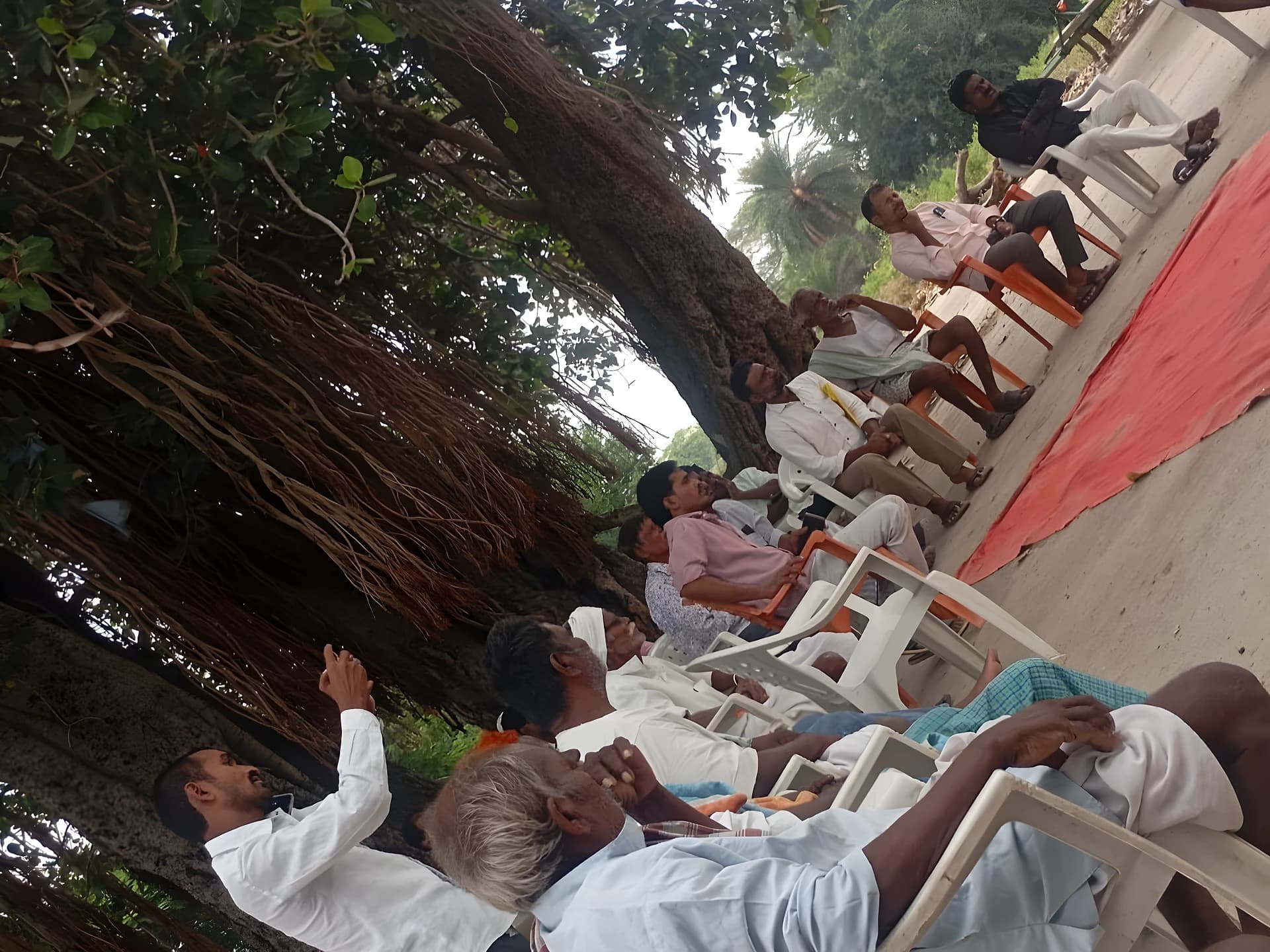 అక్రమ భూ రిజిస్ట్రేషన్లు.. ఎంఆర్వో విచారణ ప్రారంభం!