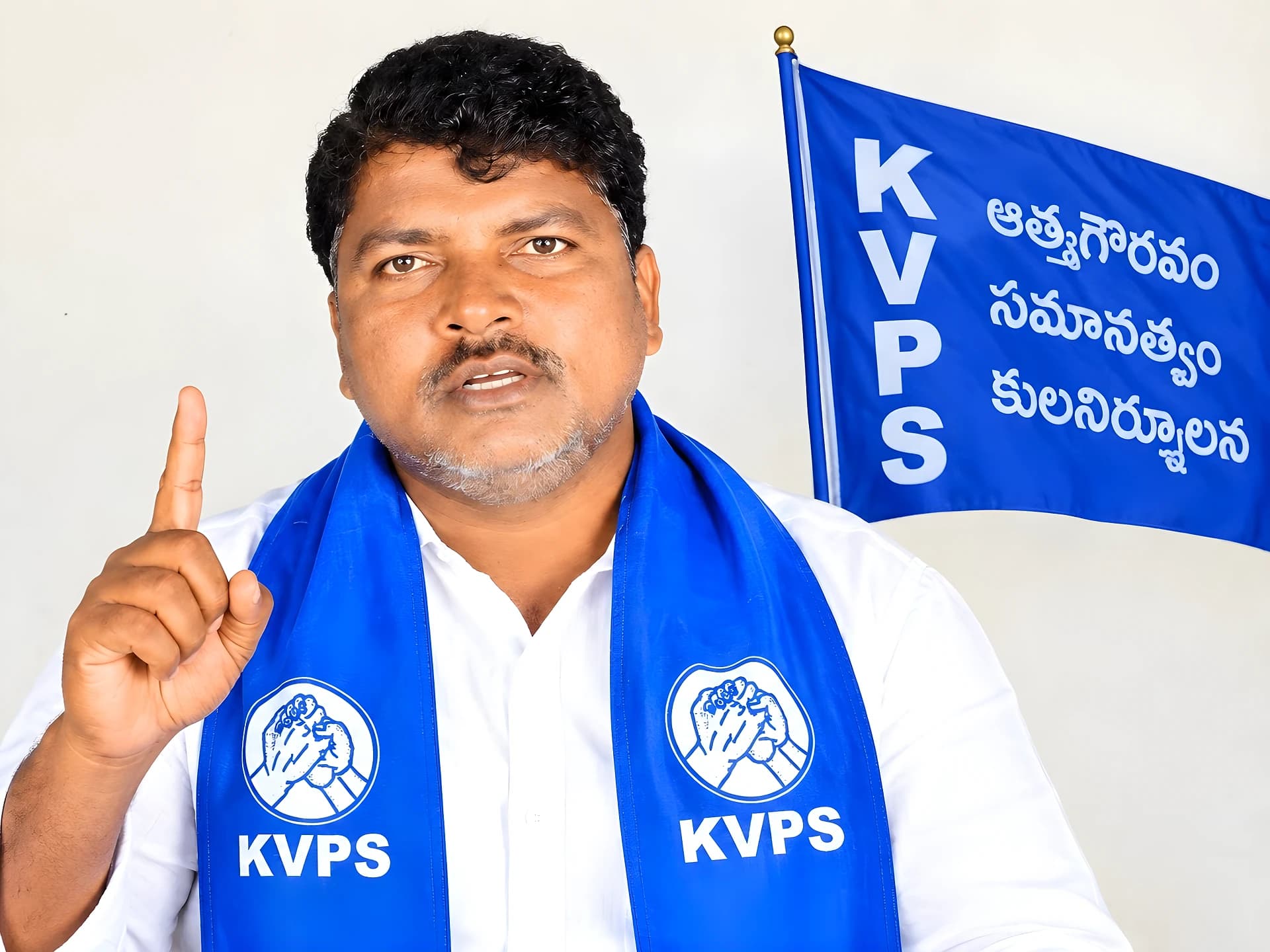 అనర్హులైన ఉద్యోగుల రేషన్ కార్డులపై విచారణ జరపాలి