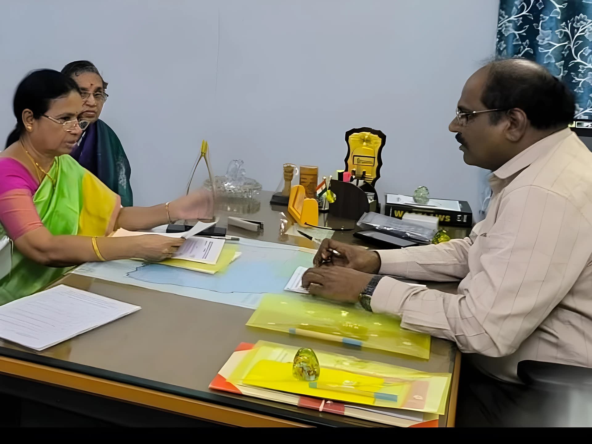 లింగ నిర్ధారణకు పాల్పడితే కఠిన చర్యలు