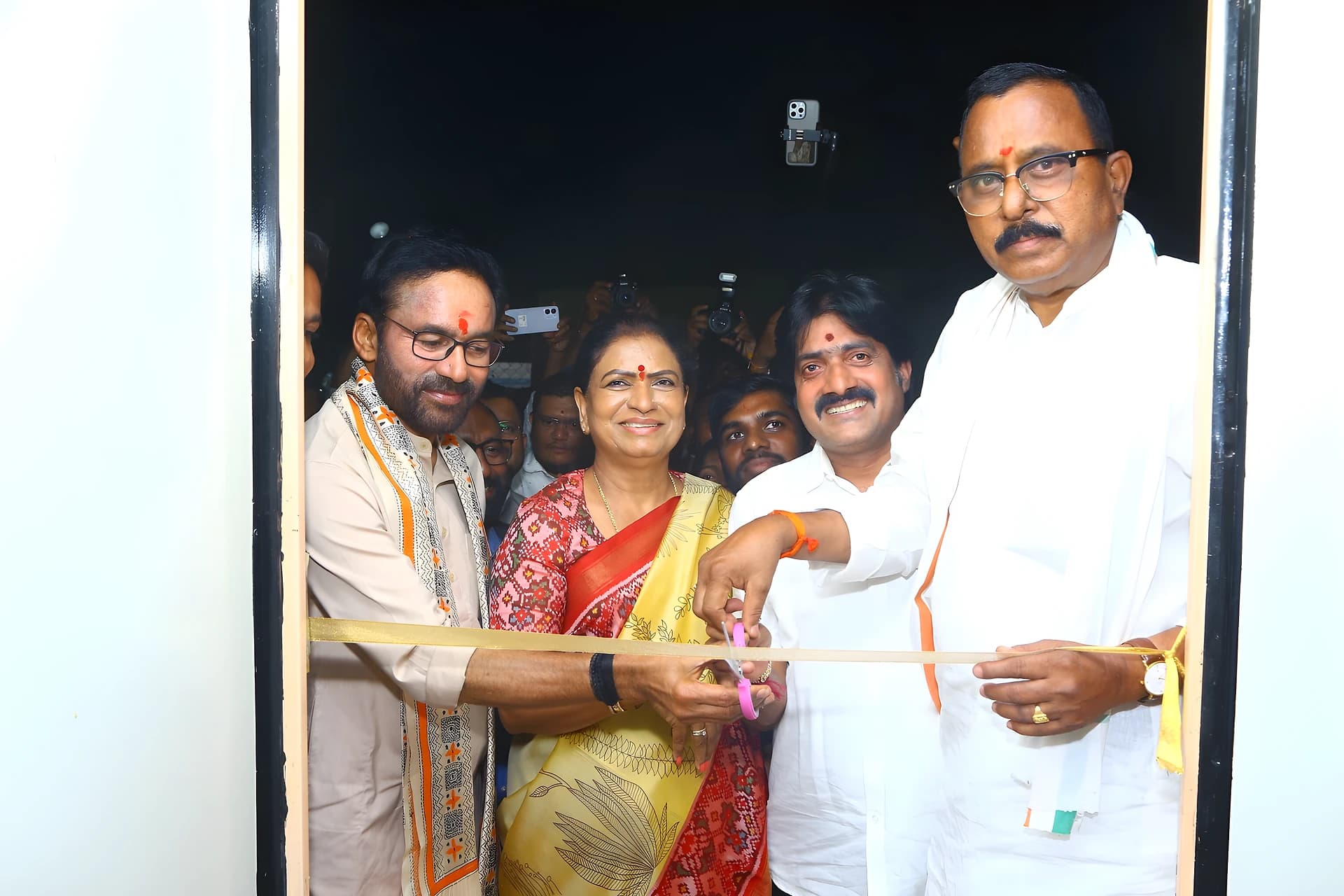అలంపూర్ ఆలయాల అభివృద్ధికి కృషి