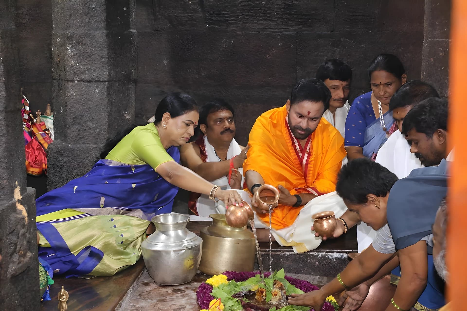 జోగులాంబ సన్నిధిలో కేంద్ర మంత్రి కిషన్ రెడ్డి
