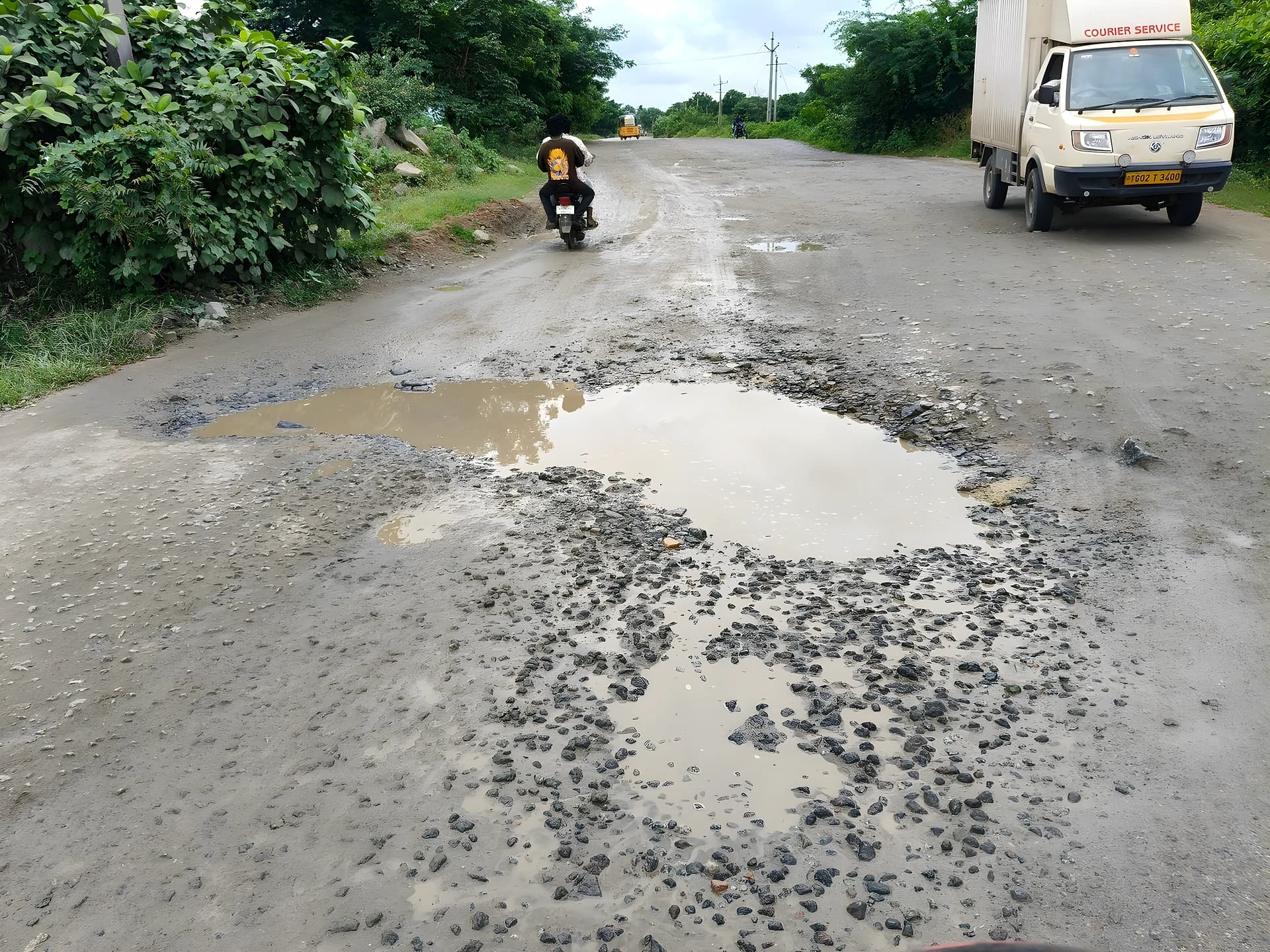 ప్రమాదకరంగా అన్నారం లోలేవల్ వంతెన