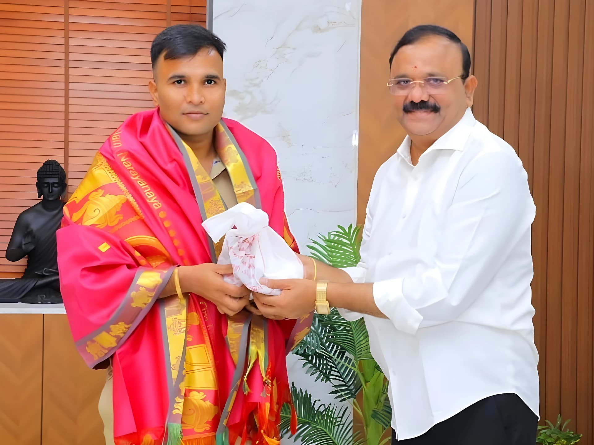 కొత్త SP, ASPలను కలిసిన ఎమ్మెల్యే