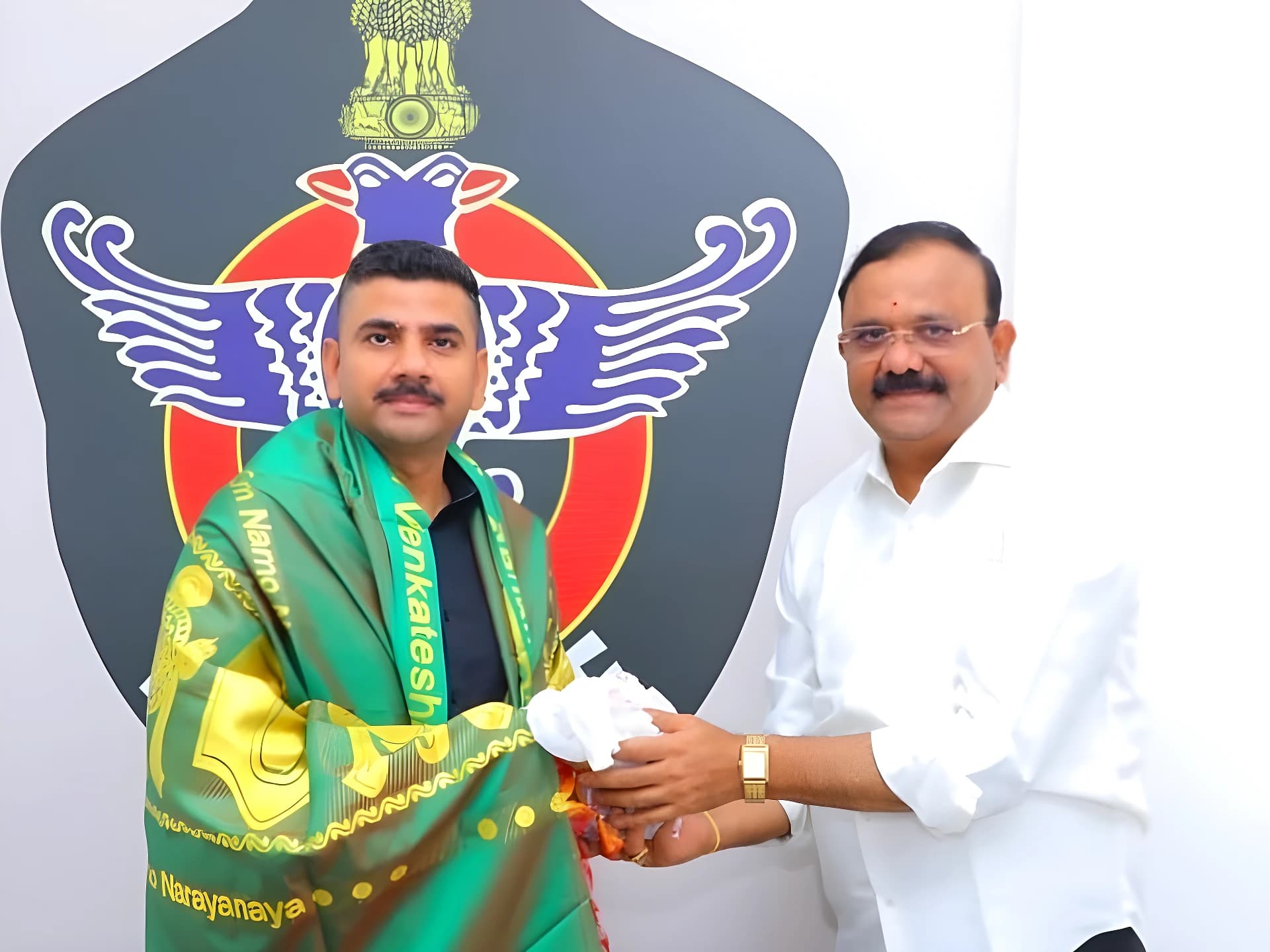 కొత్త SP, ASPలను కలిసిన ఎమ్మెల్యే