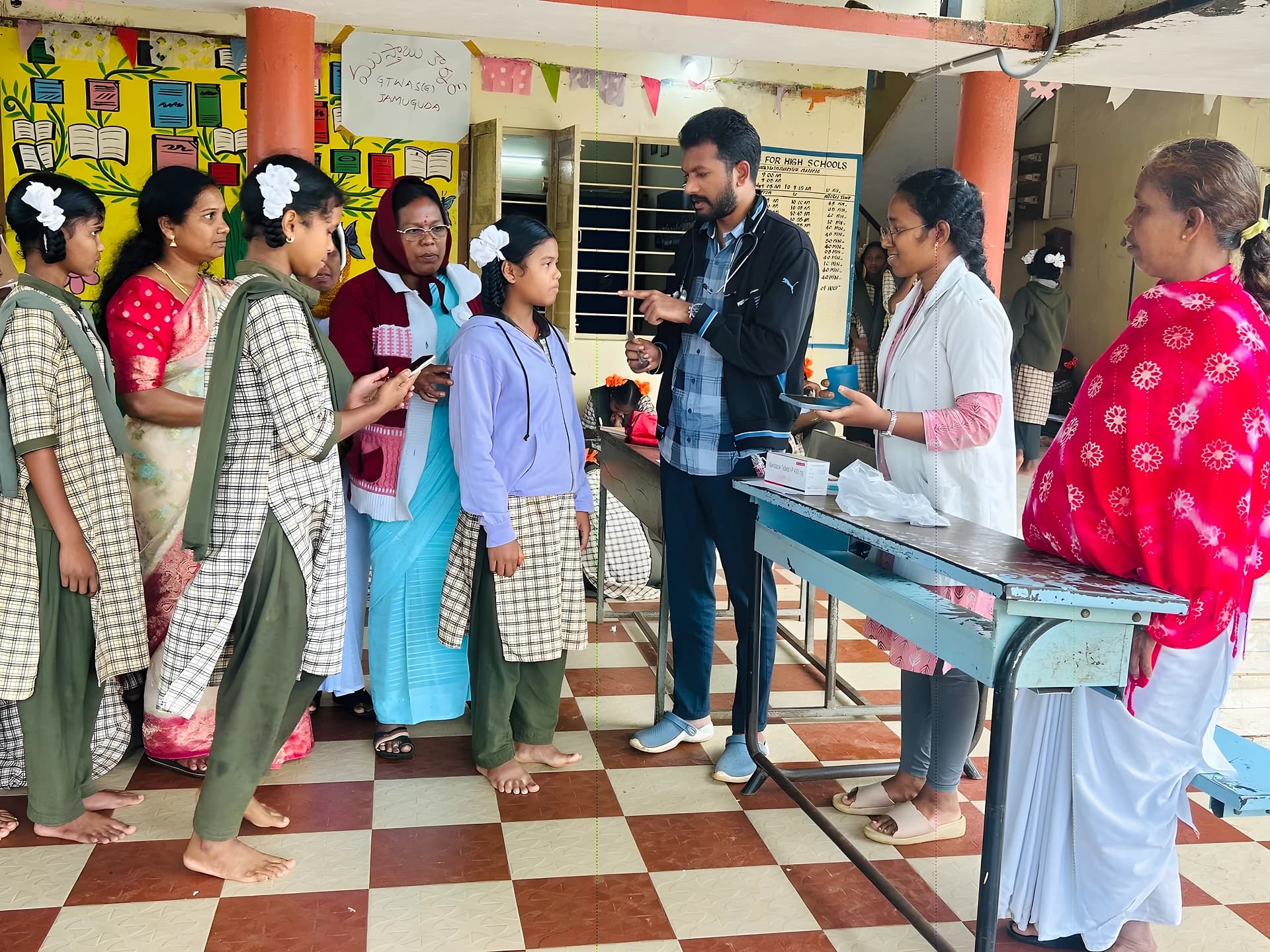 స్కూళ్లలో నులిపురుగుల ట్యాబ్లెట్స్ పంపిణీ 💊