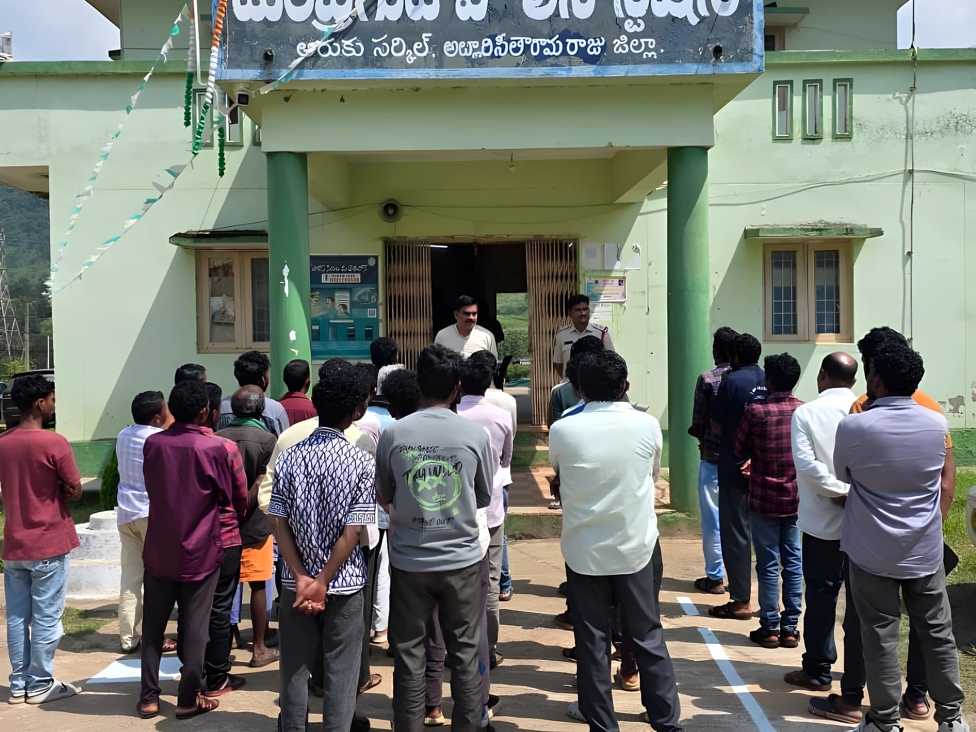 నిందితులకు పోలీసుల కౌన్సెలింగ్