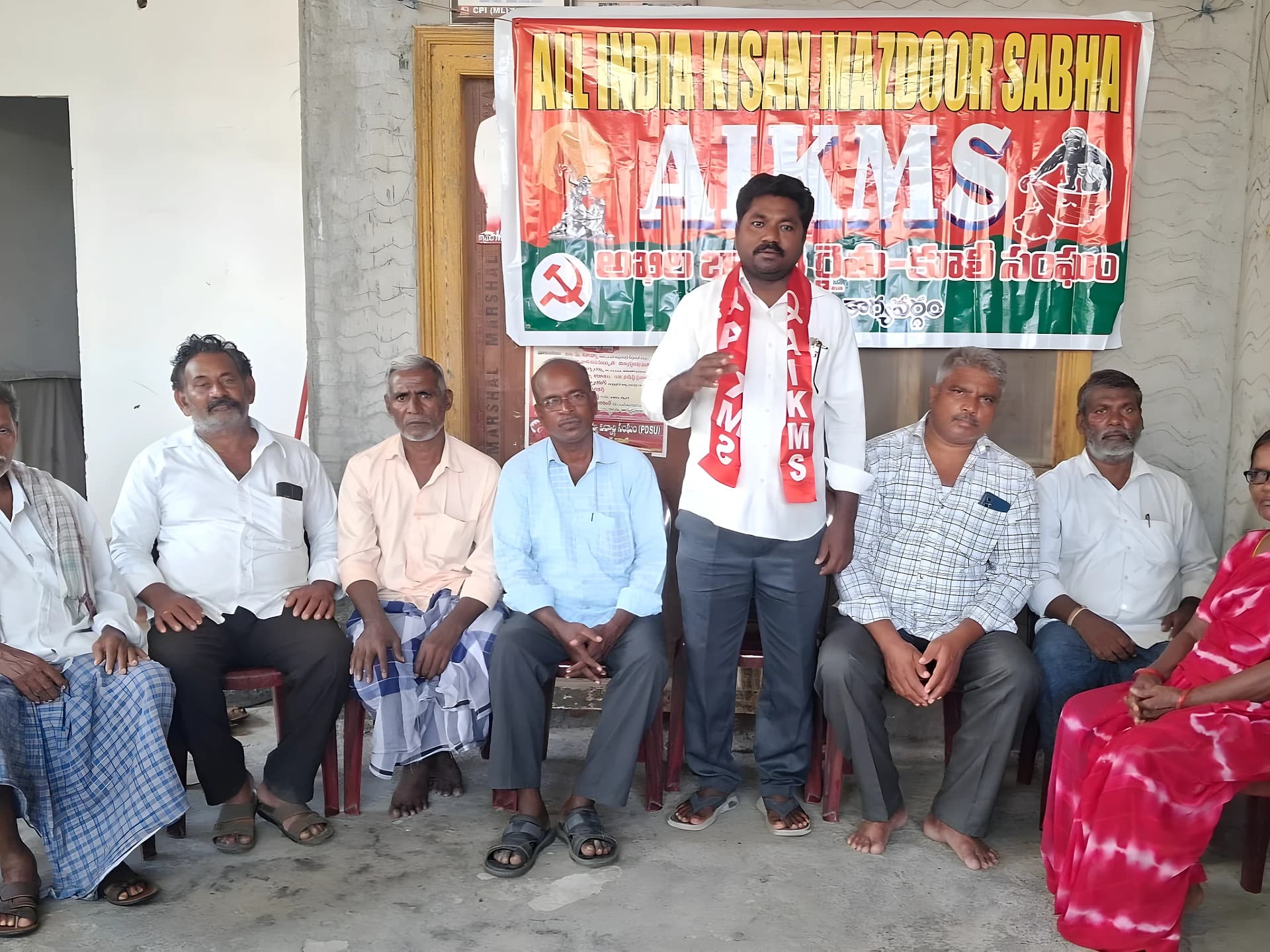 కరువు రైతులను వెంటనే ఆదుకోవాలి