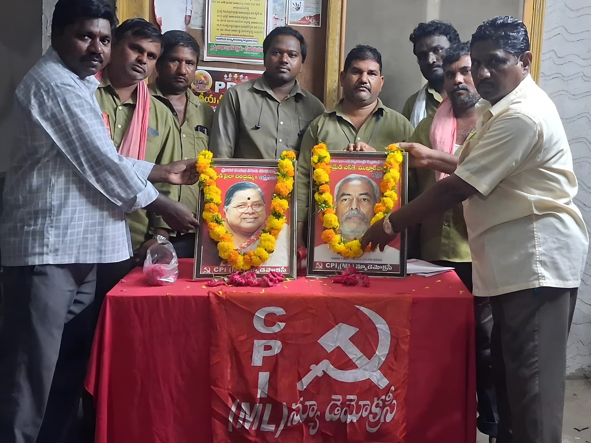 ముక్తార్ పాషా, పైలా చంద్రమ్మలకు నివాళులు