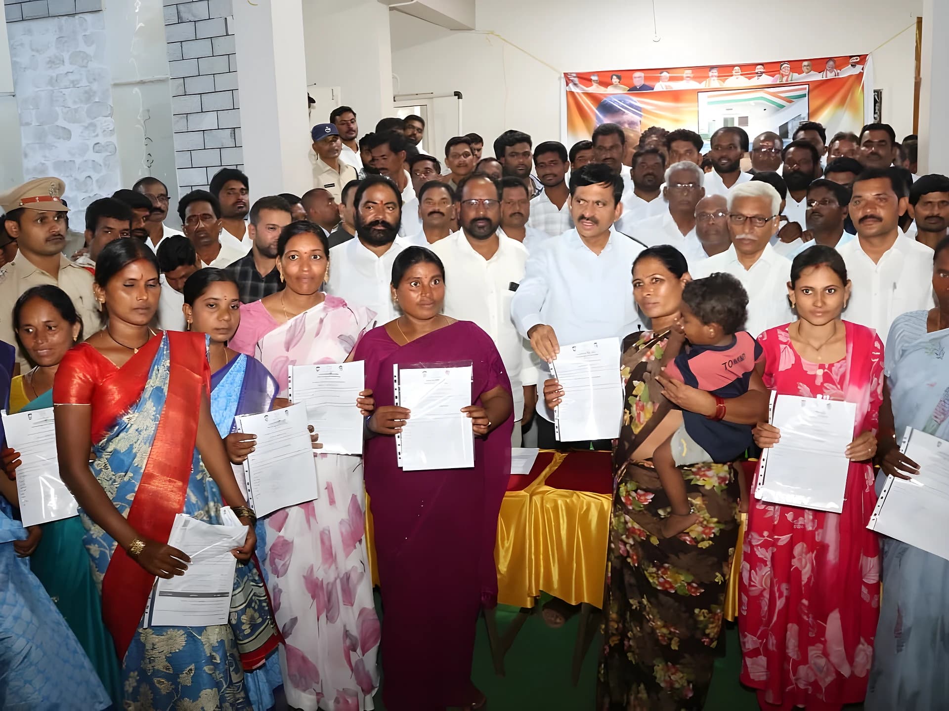 అర్హులైన పేదలందరికీ ఇందిరమ్మ ఇళ్లు: మంత్రి