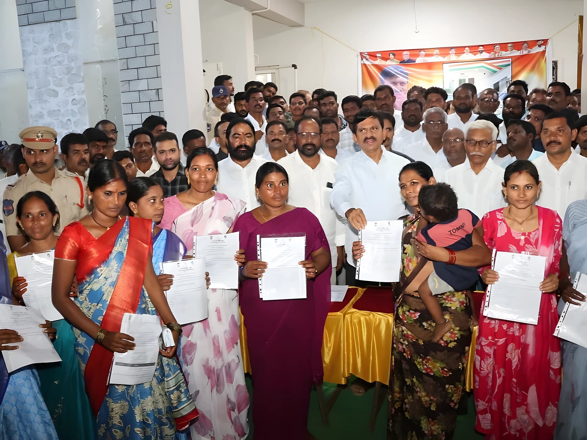 అర్హులైన పేదలందరికీ ఇందిరమ్మ ఇళ్లు: మంత్రి