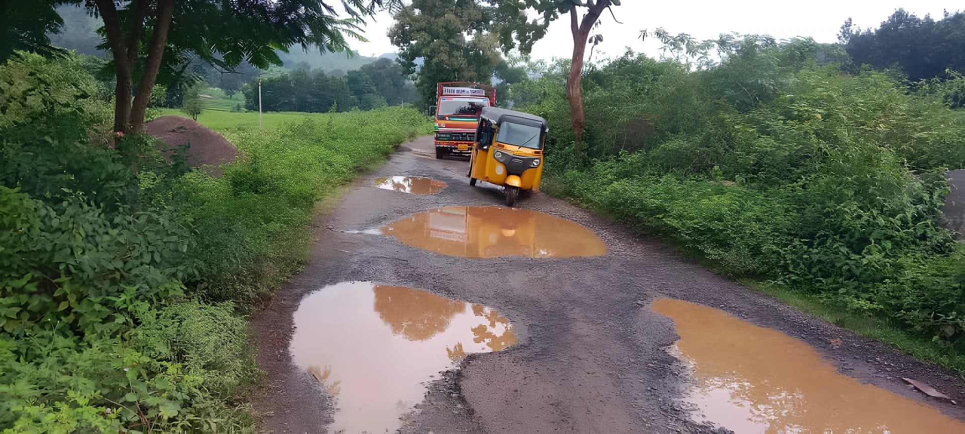 జర్రీల మెయిన్ రోడ్డు.. మహా డేంజర్!