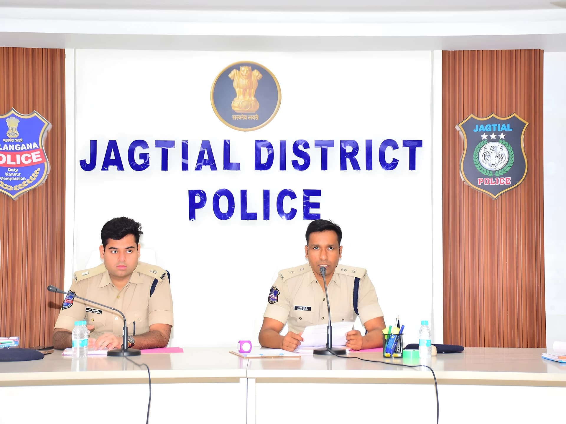 పెండింగ్ కేసులు త్వరగా సాల్వ్ చేయాలి