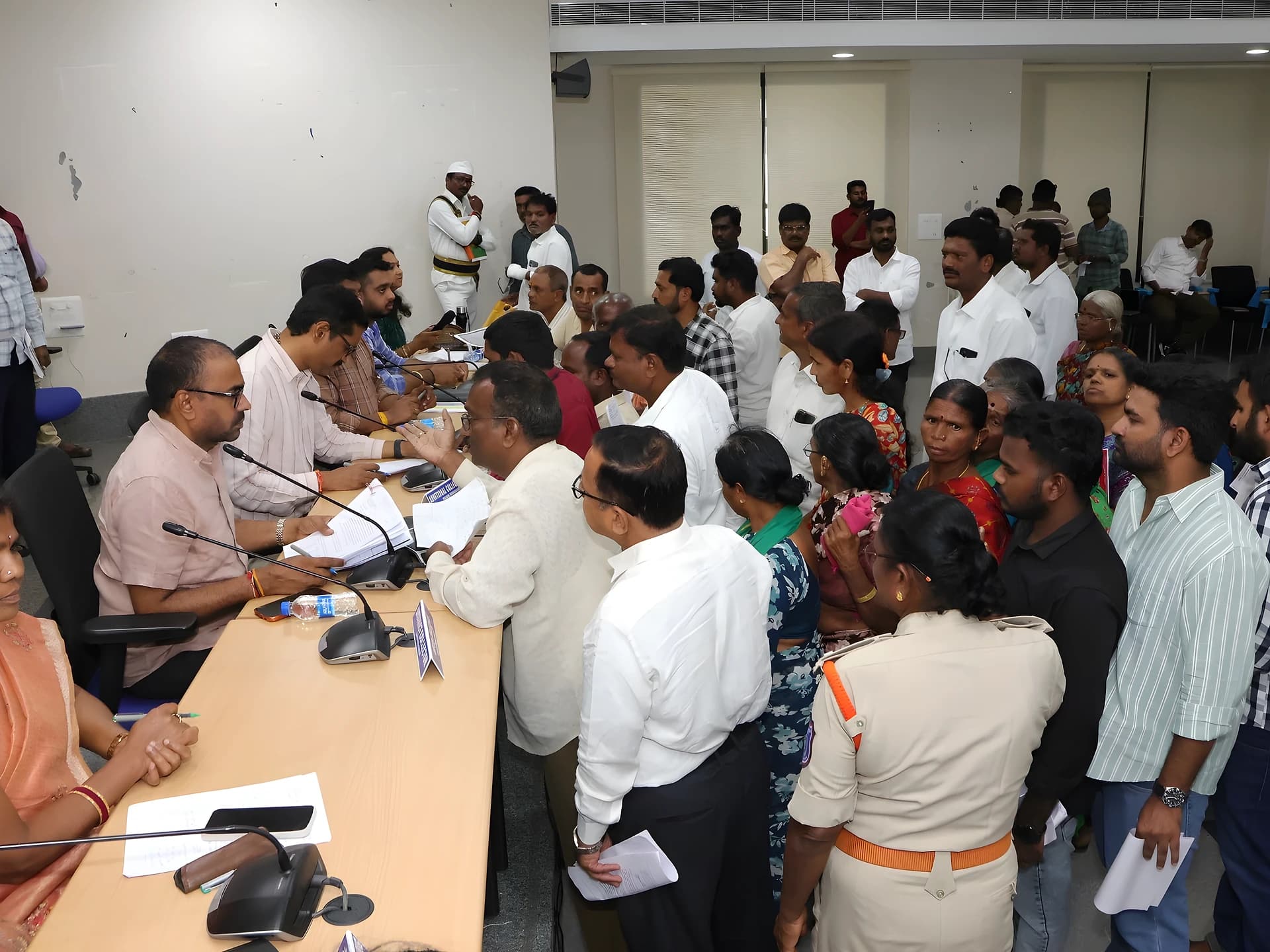 'ప్రజావాణి అర్జీలపై వెంటనే యాక్షన్`