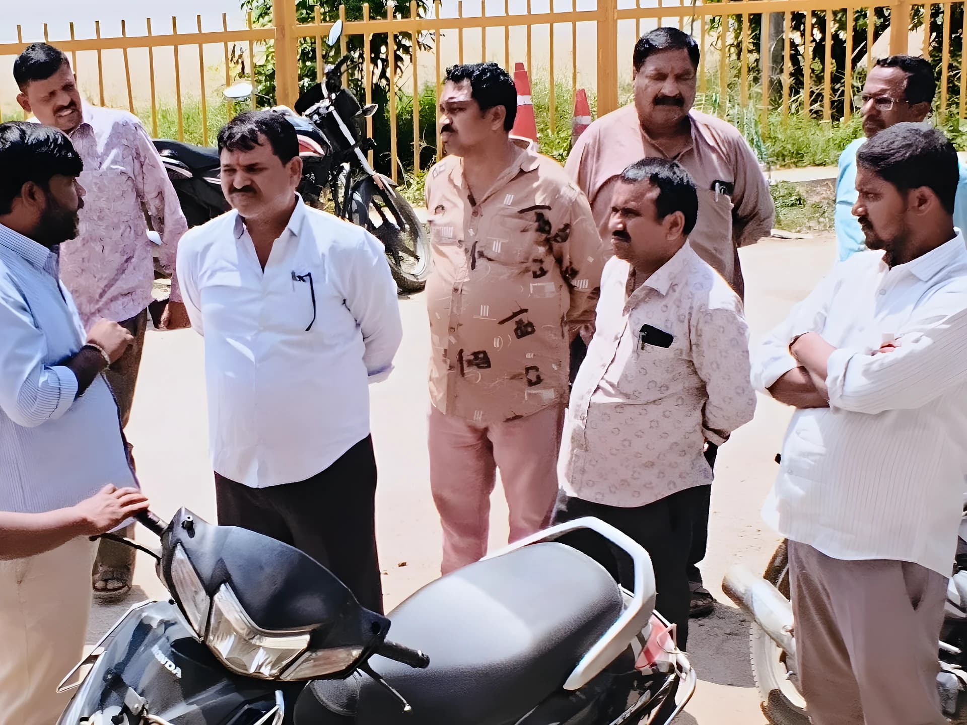 ఇళ్ల పక్కనే విద్యుత్ లైన్.. ప్రజావాణిలో ఫిర్యాదు
